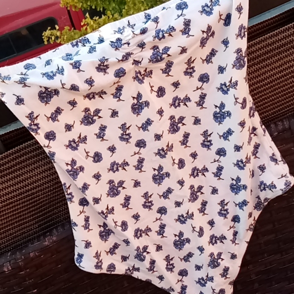 Tank top - Picture 3 of 3